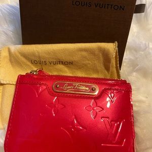 Louis Vuitton vernis cles in Rose Pop